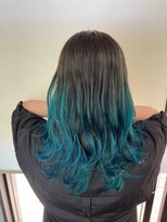 アイズ 本厚木(AIZU)&nbsp;グラデーションカラー　エメラルドブルー