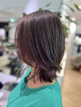 ステア ケース(stair case) 酸性カラー（ヘアマニキュア）でつくるのーだめーじな白髪ぼかし