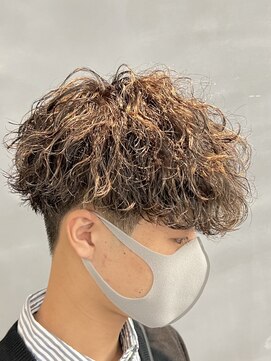 バース バイ ハピネス(BIRTH by happiness) ツイストスパイラルパーマツイストパーマメンズマッシュパーマ