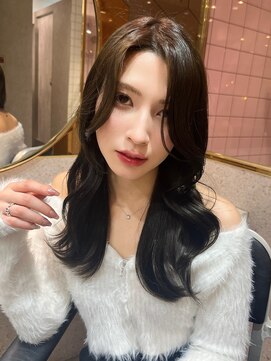 ルームバイシー 新宿(Loom. by Sea) レイヤーカット×ショコラアッシュ【モテ・愛され /小顔ヘア】