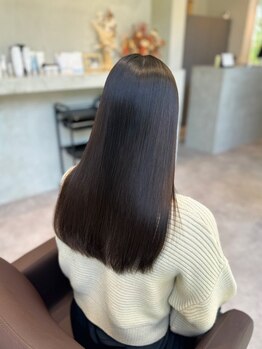 ウキ 豊川(uki)の写真/【豊川】独自に調合したトリートメントで髪質改善。乾燥やパサつきが気になる季節でも潤いのある美髪へ