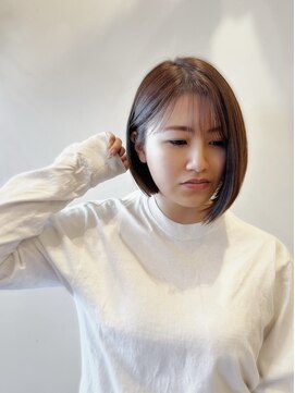 サードプレイス(3rd PLACE) 艶カラーとアレンジ自在の大人前下がりボブ