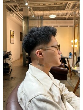 ビハインドザカーテン(BEHIND THE CURTAIN) 【初めての方にオススメ】メンズフェードスタイル