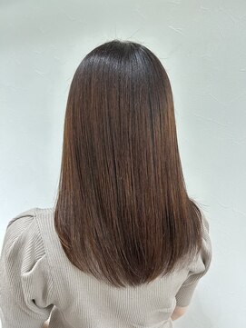 アン アオヤマ(Ann AOYAMA) ナチュラル艶ストレート