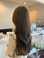 エヌアンドエーコンティ(N&A CONTi)&nbsp;大人の魅力を引き出す◎上品グレージュロング/透明感/艶感