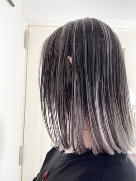 ウォンク(WONK.) [WONK.] グレイホワイト　バレイヤージュ　ボブ