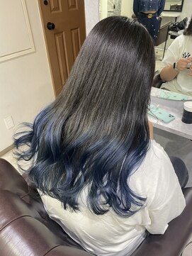 グラッジ 池袋(GLADGE) ブルーグラデーションカラー