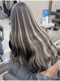 ハイトーンカラー　シールエクステ　ブリーチ　グレージュ