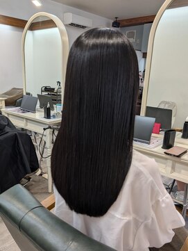 ラテ アトリエ(latte atelier) 大人可愛い/潤艶ストレート♪