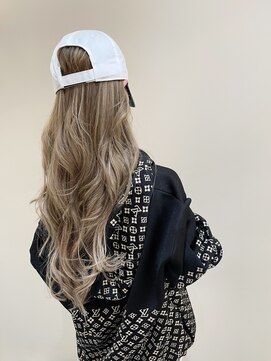 インプルーヴ アートスタイルヘアー(imProve Art style hair) ハイライト＆ミルクティーカラー＆シールエクステスーパーロング