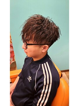 ヘアーリゾート レップピープス(Hair Resort rep peeps) 縦落ちツイスト