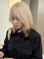 ローレンアオ(LOREN AO)&nbsp;ホワイト/ブロンド/抜きっぱなしブロンド/デザインカラー