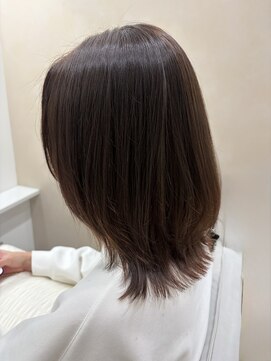 アラナ 平尾(alana) 軽やかミディアムレイヤー×髪質改善