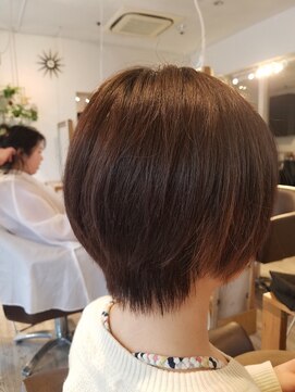 髪質改善サロン WE BE PARSLEY atre 川越店【ウィービーパセリアトレ】 小顔見えが叶う大人可愛いショートヘア