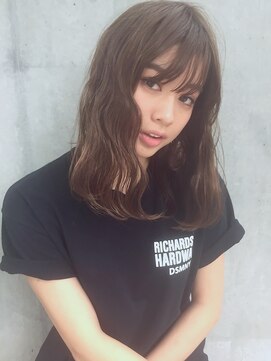 エヴァー(ever) ウェーブ♪パールベージュカラー♪【ever原宿/表参道】