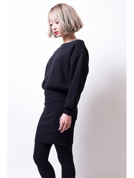 ヴィトゥレイ(Betray) Betray white beige