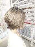 ショートボブ