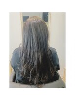 フィーリー ヘア デザイン 太田店(feAry)&nbsp;透け感アッシュグレージュ　シルバーカラー