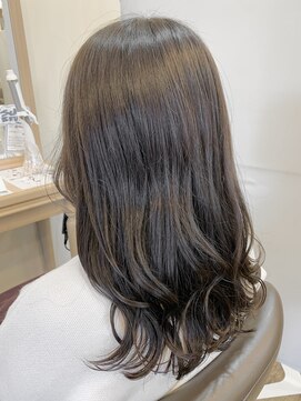 アルターリール(aL ter Rire) アッシュブラウン/福原遼華