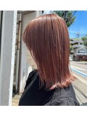 ピンクベージュ