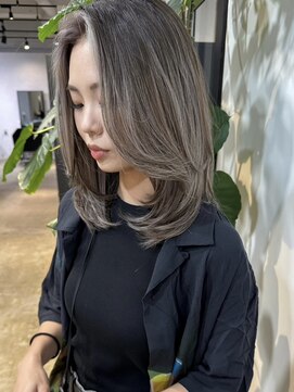 メリー オオサカ(Merly Osaka) オトナ上品なスタイル！フェイスフレーミング×シャドールーツ