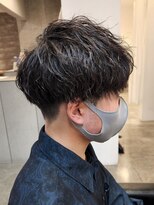 ニアウ 伊勢崎連取店(Niau)&nbsp;刈り上げマッシュ波巻きツイストスパイラルパーマメンズ