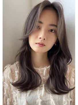 バイオレットジェム(Violet`jem) 韓国風レイヤーカット外ハネセンターパートグレージュ根元パーマ