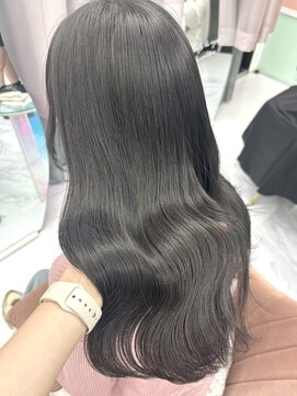 ガーランド(Girland) 【girland】透明感たっぷりグレー 韓国風/レイヤーカット