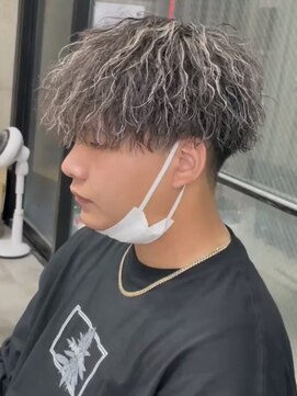 イーラ(era) シルバーメッシュ縦落ちツイスパ 眉カット メンズ パーマ