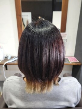 ワンス(Once) ウルフカット×インナーカラー