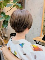 トット(tot.)&nbsp;【tot.】夏にピッタリ！えりあし短めショートボブ♪