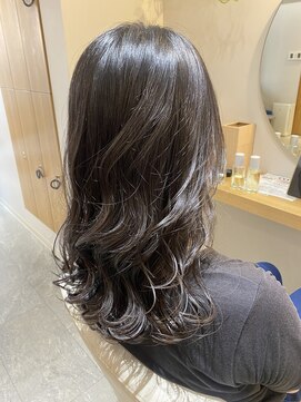 パラゴ(PARAGO.) つやつや黒髪セミロング