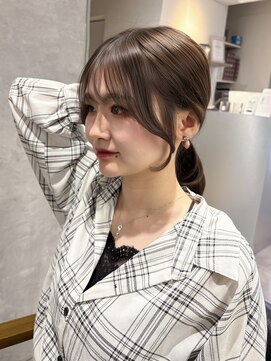 モク(mok) 【小顔効果】結んでもかわいい顔まわりでアレンジが楽しくなる♪