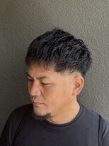 ヤスムラ(YASUMURA)&nbsp;細かな束感が色気をだす大人のツイストスパイラルパーマ