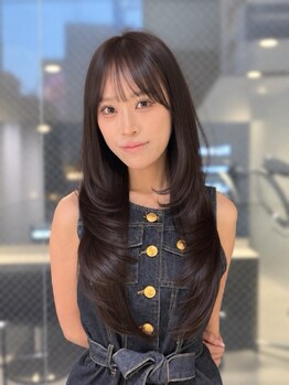ニカ(NICeA)の写真/再現性が高くフェイスラインにこだわったCutで小顔魅せ効果UP！巧みな技術で絶妙フォルムを叶えます![梅田]
