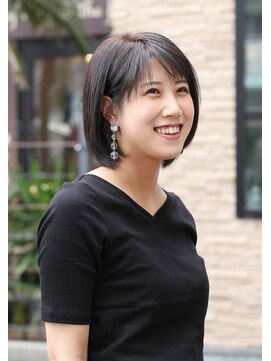 アヴィラ(Avilla) ナチュラルひし形シルエットボブ