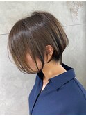 横顔美人◎明るめベージュカラー＆大人ひし形ショートボブ