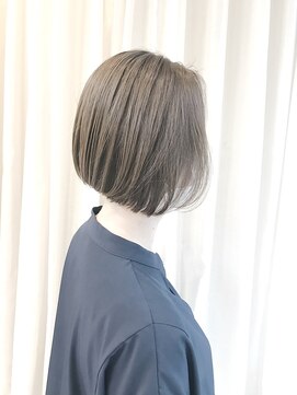 エール(a:le) ナチュラルボブ グレージュ