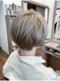 襟足スッキリショートボブ