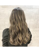 オリ(‘Oli)&nbsp;プラチナベージュハイライト