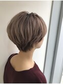 大人可愛い20代30代40代小顔ワンサイドショートボブ丸み前下がり