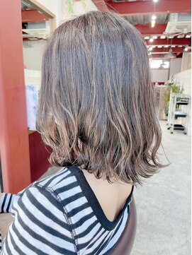 ルーファス 恵比寿 渋谷(Ruufus) 白髪ぼかしハイライトひし形ボブ【Ruufus恵比寿渋谷】3157a