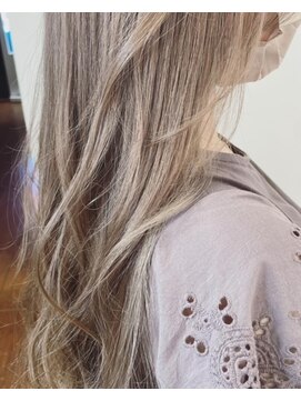 ララ(LaLa) ハイトーンベージュ