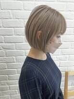 デイジー インデックスヘア 大島店(DAISY index hair) 切りっぱなしボブ ホワイトミルクティーベージュ ケアブリーチ