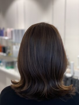 プリート Pulito 大人キレイ　外ハネ　艶髪