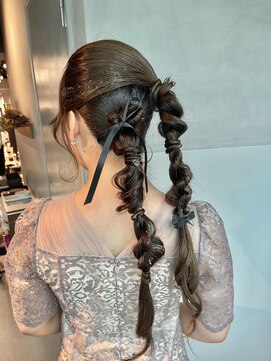 シャルムバイケンジ(Charm.by KENJE) 【ダブルポニーテール】編みおろし/結婚式/二次会/同窓会/銀座