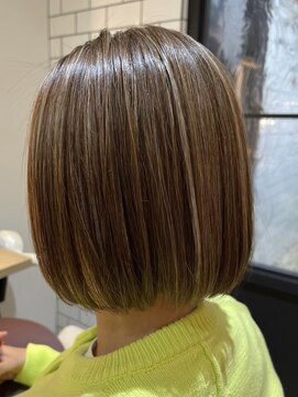 ジュイール(jouir) ダブルカラーミルクティーベージュカラーケアブリーチ韓国ボブ