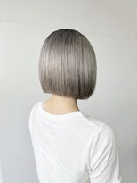 アーカイブ(Archive) シルバーカラー×ミニマルボブ