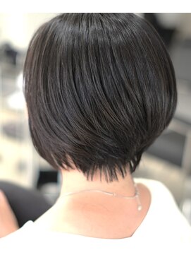 ナウト(now.t) 【ＳＨＯＲＴＢＯＢ】