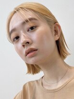 ノイカーム(noi Calm) 顔周りレイヤーカットくびれヘアミルクティーベージュカラー